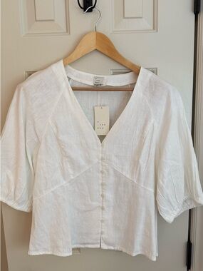 a new day White V-Neck Button-Front Linen Blouse